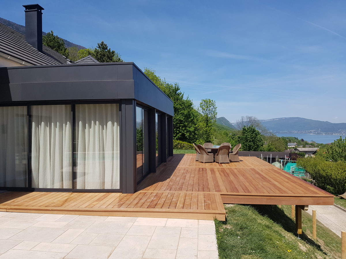 Terrasse avec vue sur le Lac du Bourget-