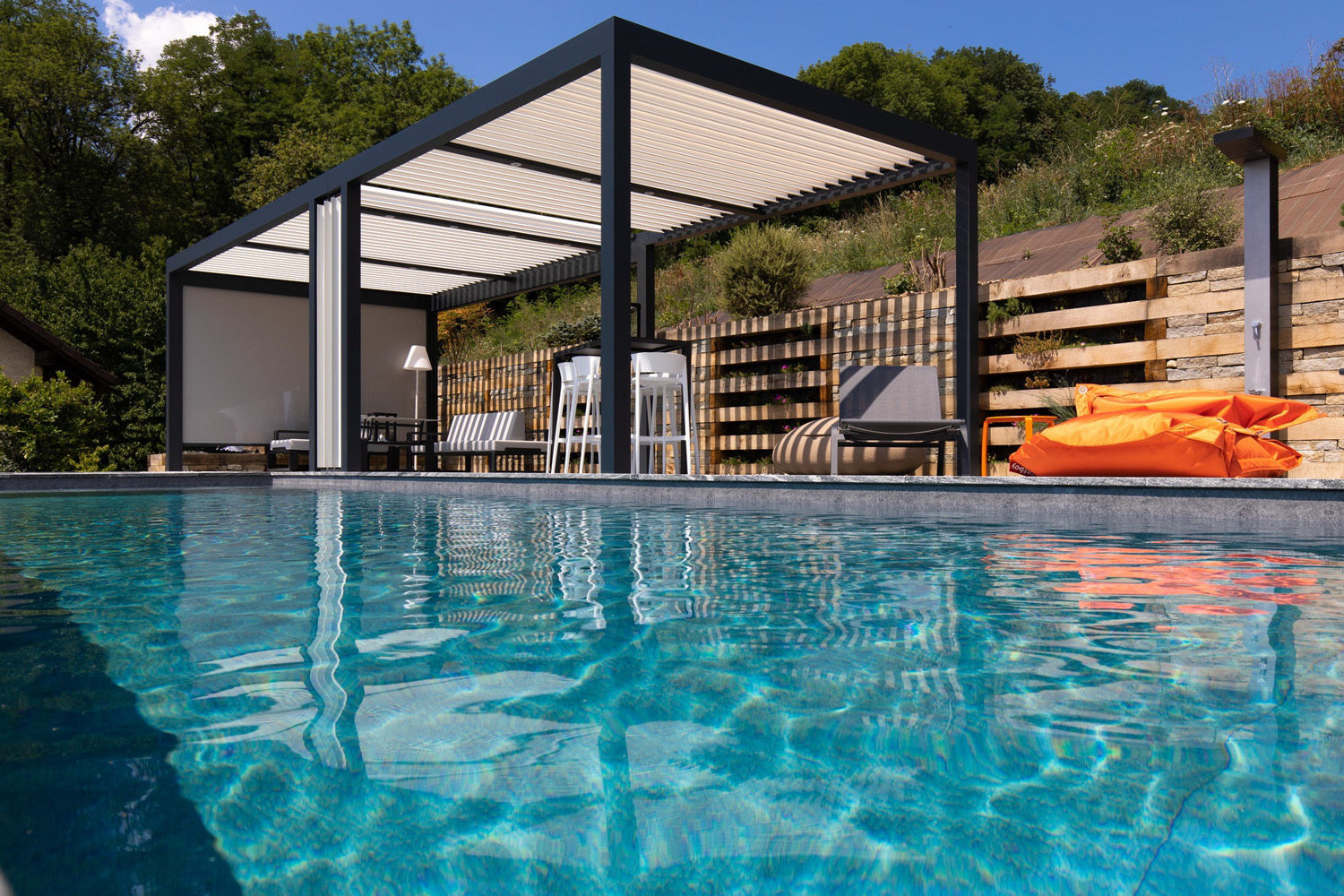 Vue d’en Haut, Piscine et Spa-