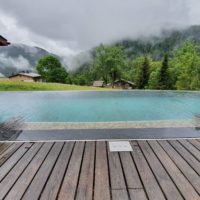 Piscine à débordement