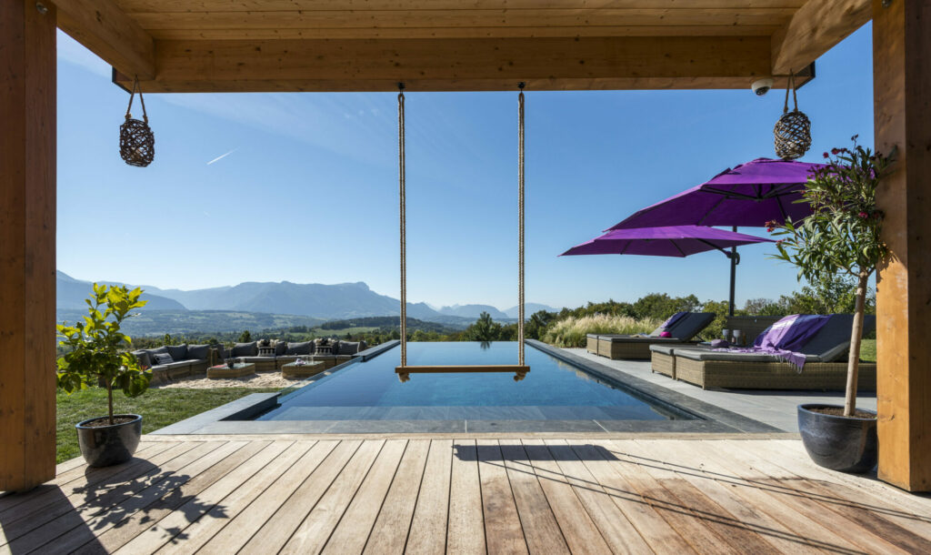 Piscine à débordement Annecy - Atelier OLEA